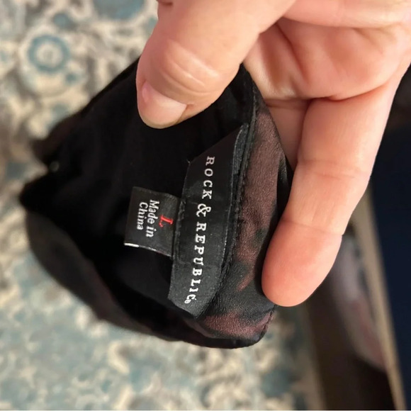 Rock & Republic Elegant Black and Brown Top - Picture 6 of 6